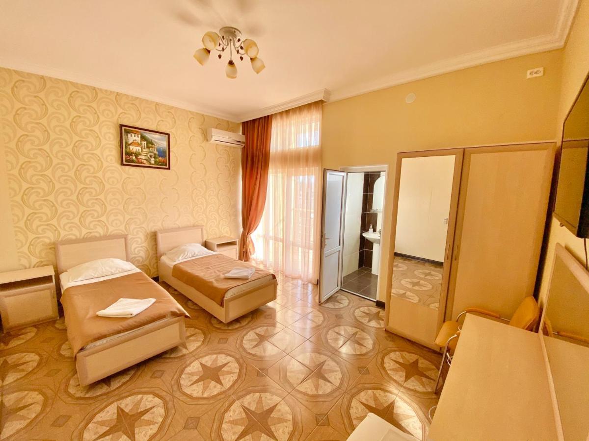 Мини-Отель Кристалл Tsandrypsh Exterior photo