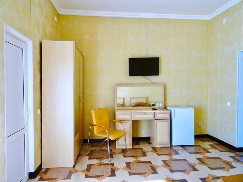 Мини-Отель Кристалл Tsandrypsh Exterior photo