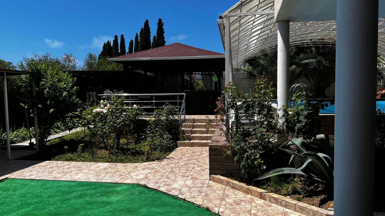 Мини-Отель Кристалл Tsandrypsh Exterior photo